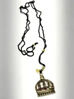 Vintage rhinestone crown black pendant necklace