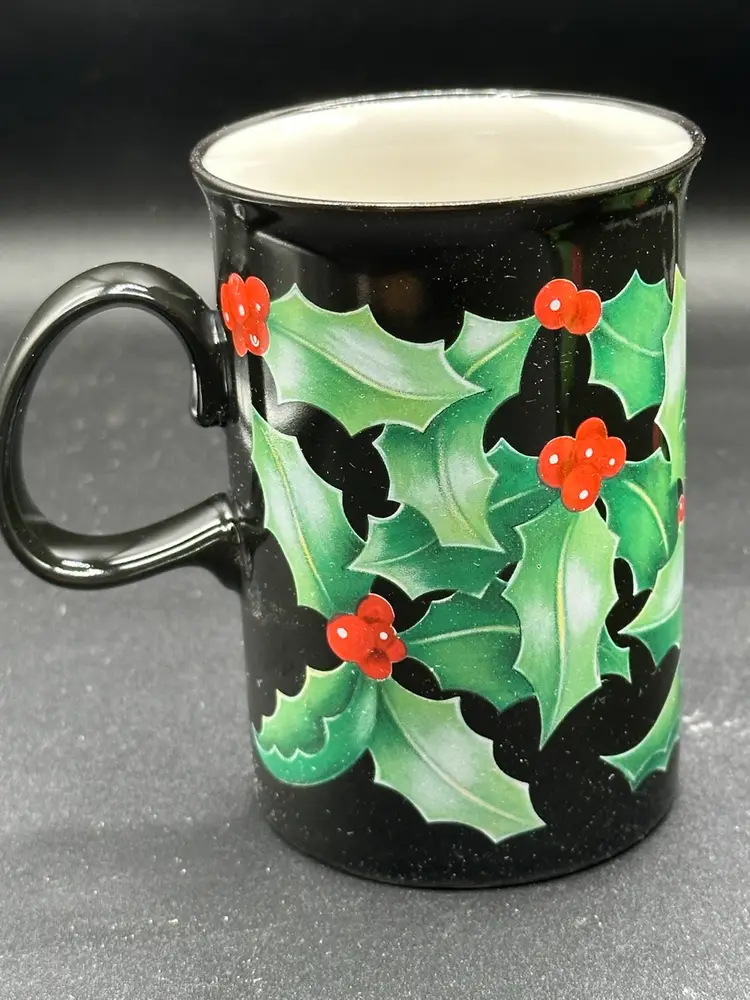 Vtg Set of 4 Dunoon Christmas Coffee Mugs Holly Caroline Bessey Tea Cups w/ Box