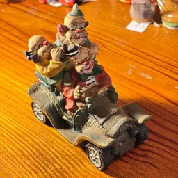 1980-2000 Three Clowns In Old Car Resin Vintage 4x4.5”
