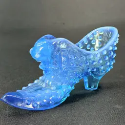 Fenton Blue Opalescent Cat Face Shoe