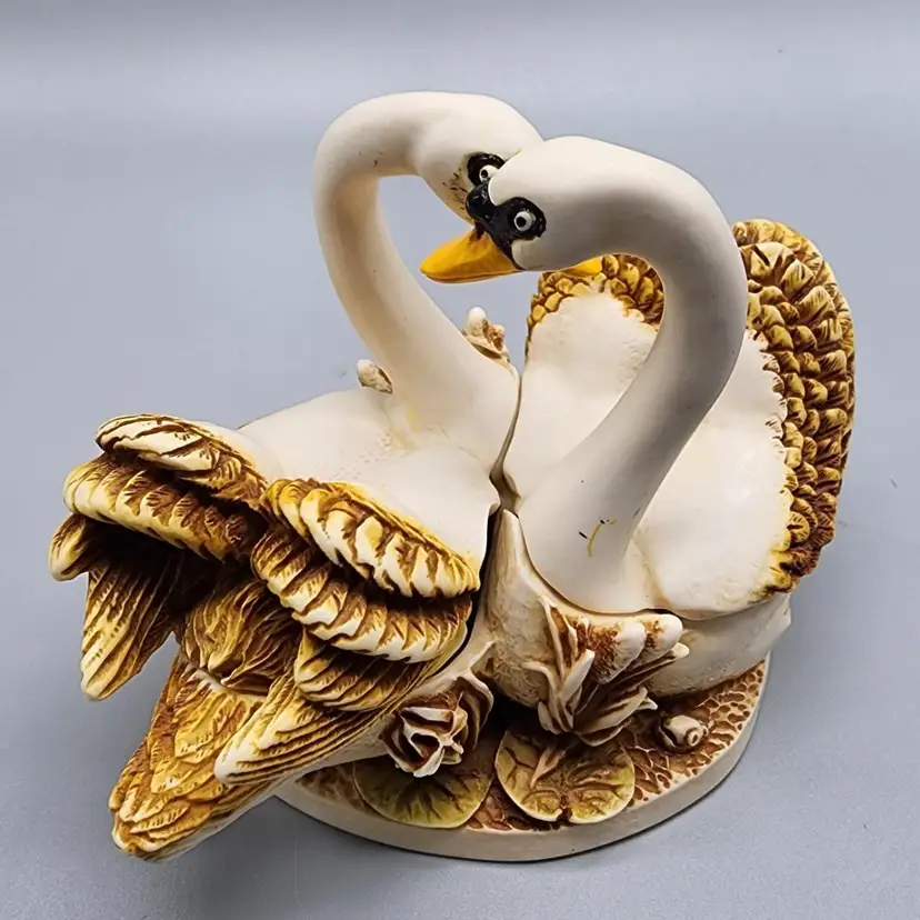 Retired 1997 Harmony Kingdom England "Pillow Talk" Swan Pair Figurine NWOB