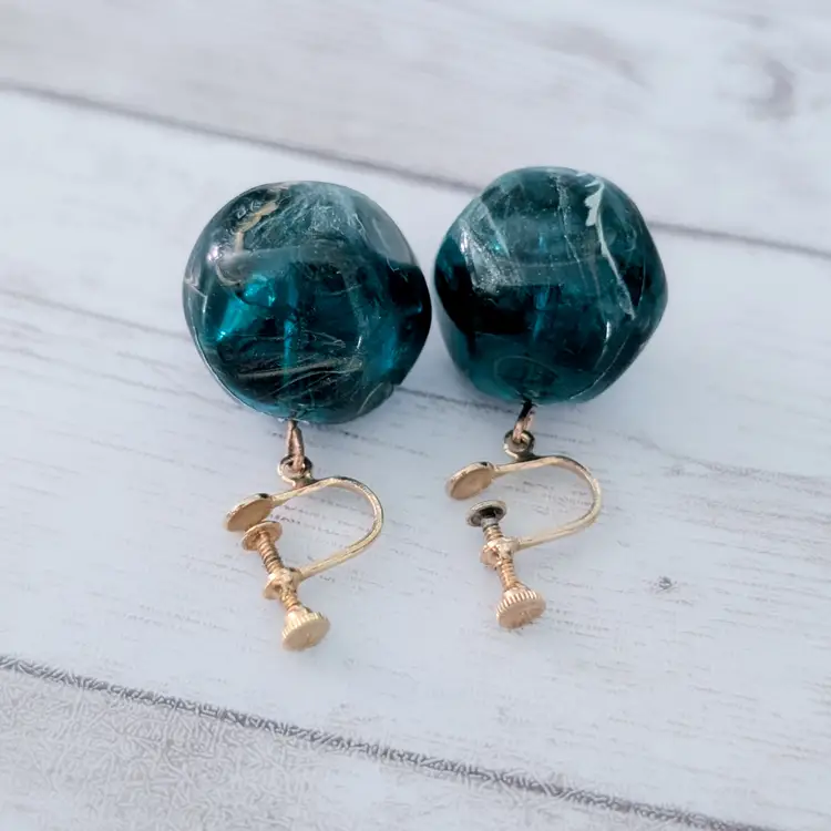 Vintage Screw On Earrings Stunning Green Dangle Large Chunky Statement