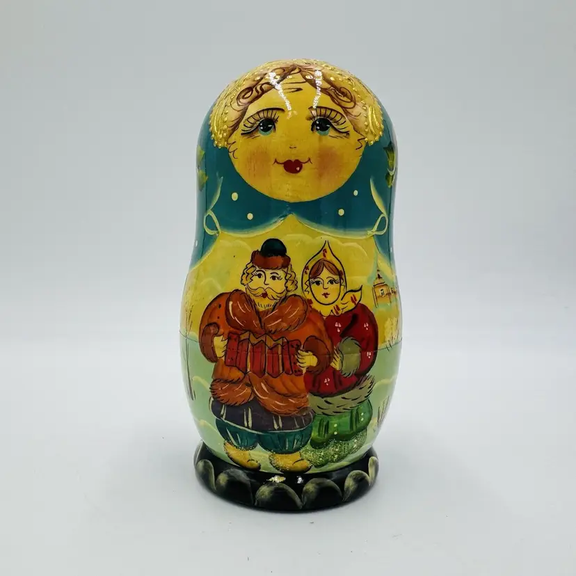 Vintage Matryoshka Nesting Doll with 5 Christmas Ornaments Handpainted 6in