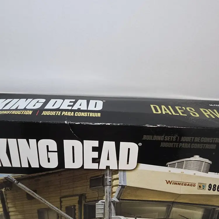 McFarlane The Walking Dead Dale's RV Building Set 468 Pieces NIB (KZ)