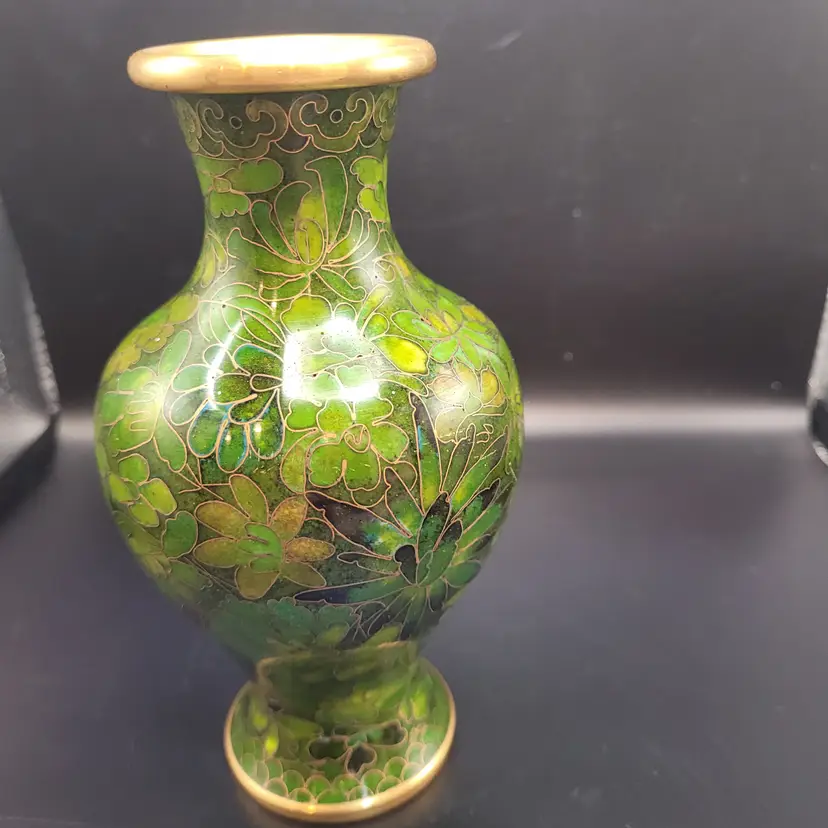 Vtg Green Chinese Jingfa Cloisonne Vase 6.75 in Tall