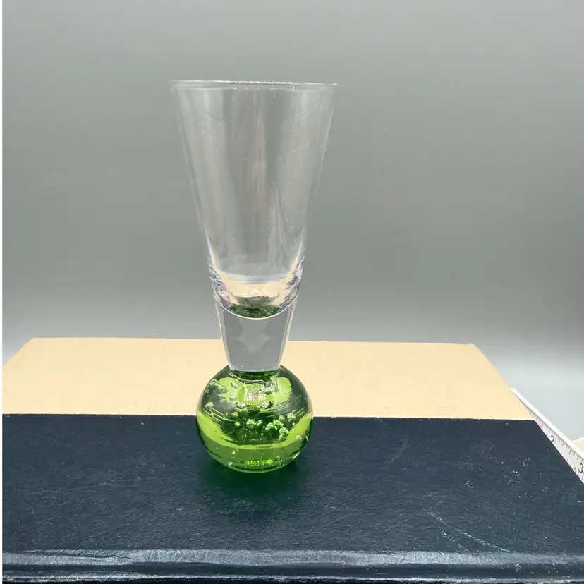 π4.5β Vtg Cordial Shot Glass Green Bubble Ball Bottom/Bud Vase