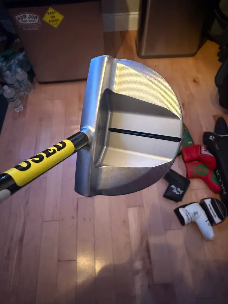 Mizuno Omoi Putter Like New Center Shaft