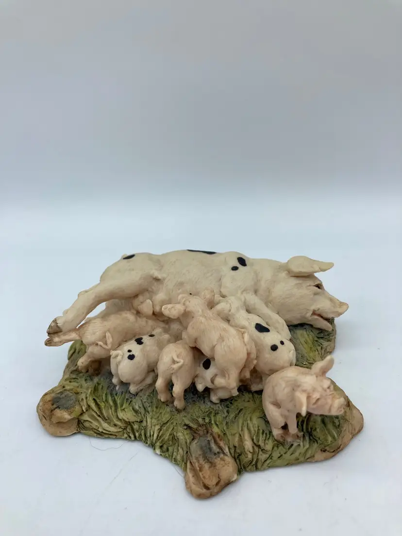 Lowell Davis 1981 "Rooted Out" pig figurine by Border Fine Arts for Schmid, Scotland