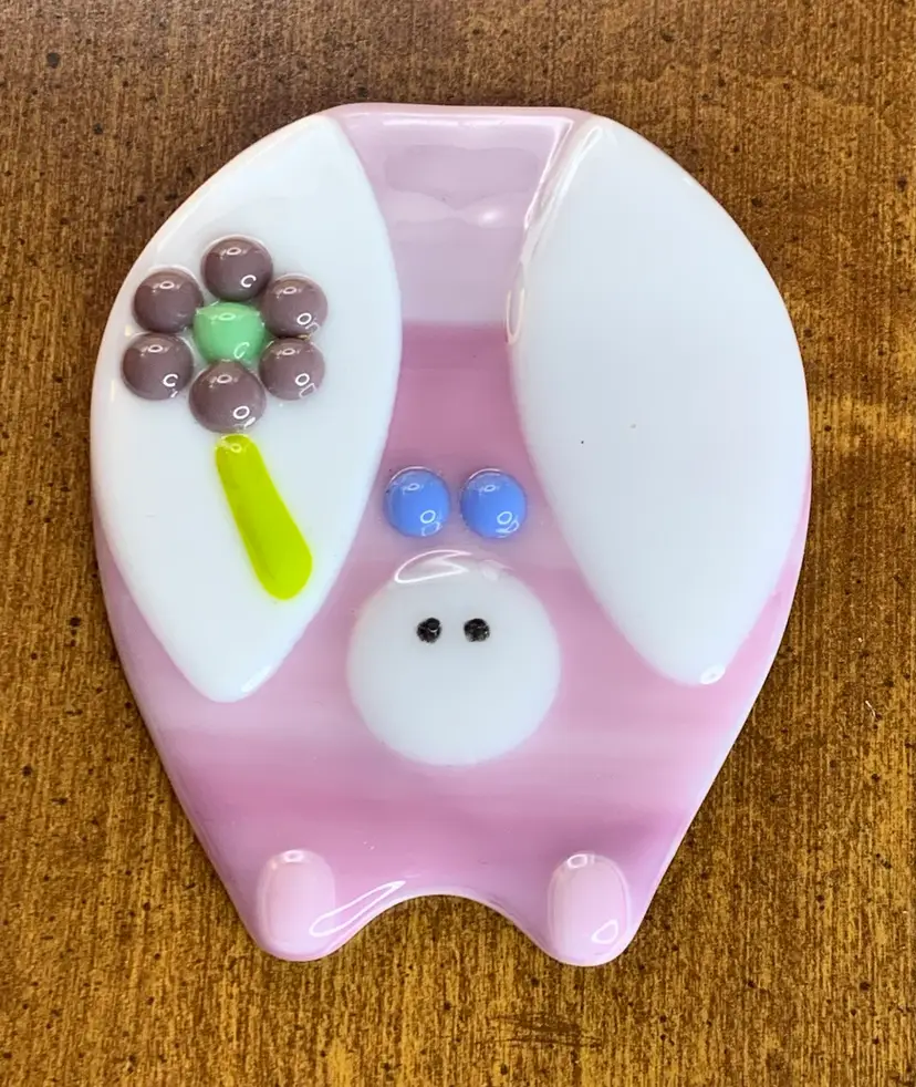 Fused Glass, Cute Pig. Approximately 3x4”