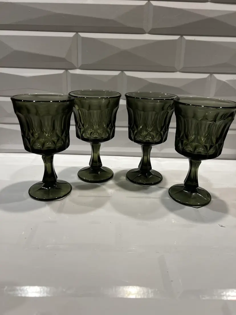 Noritake Perspective Smoky Grey Glass Footed Water Goblet Wine Glasses Set of 4