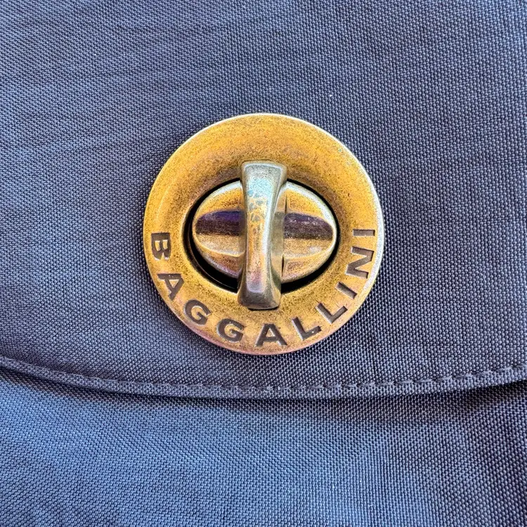 Baggallini Crossbody Travel Bag Bronze Hardware Slots 9.25x5.5”