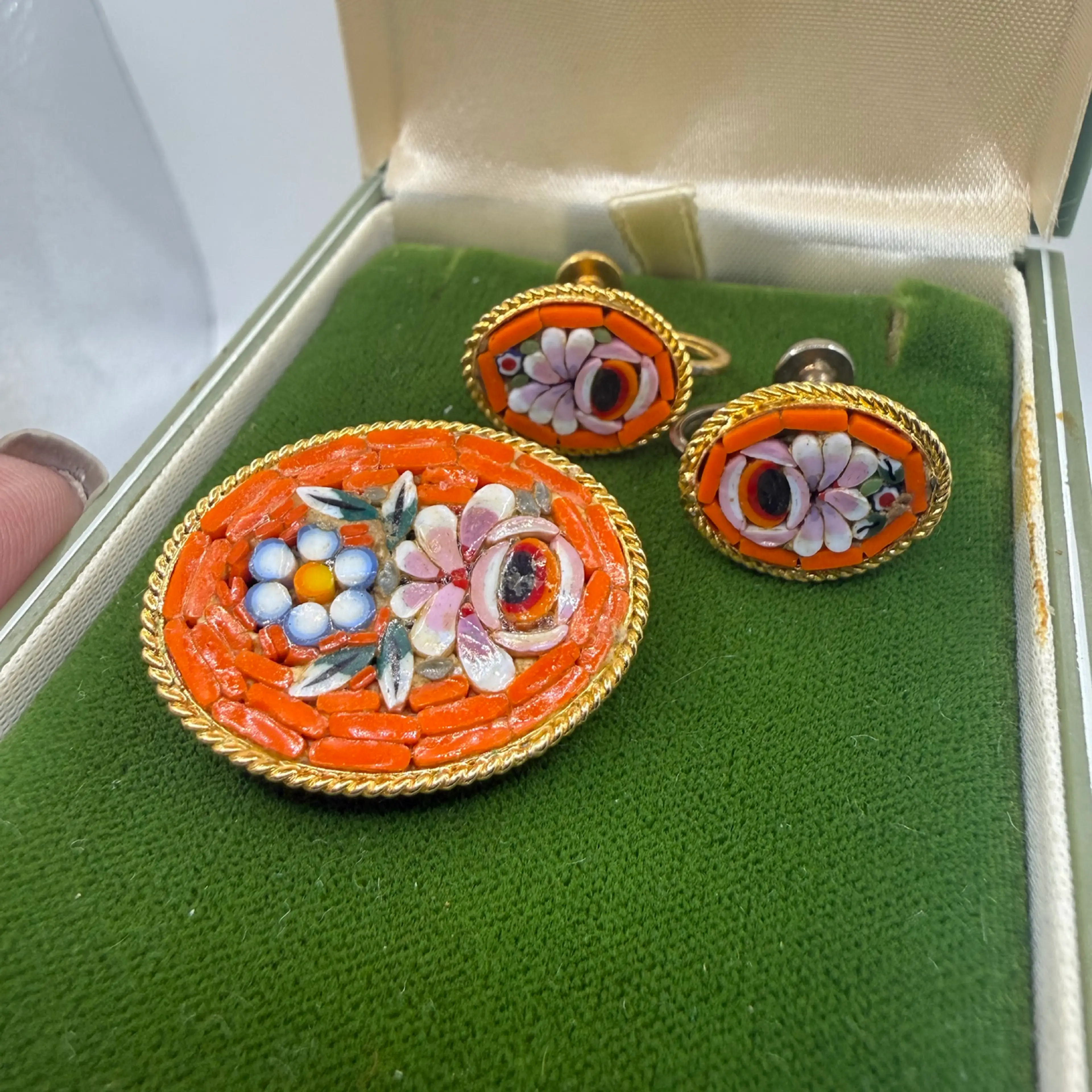 Image 4 of 4
