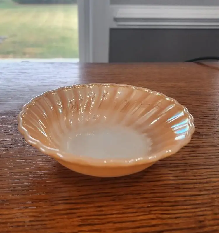 #01 Vtg. Anchor Hocking Fire king Peach Luster Small bowl