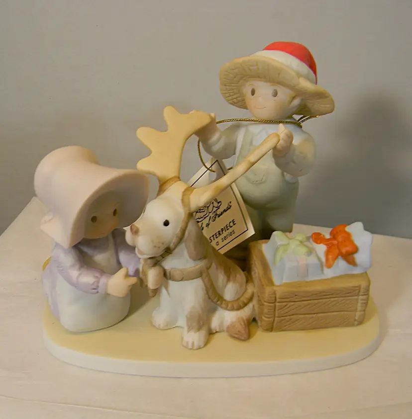 Circle of Friends by Masterpiece- 1994 -Santa's helper