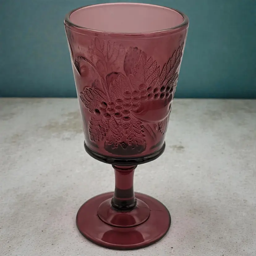 Strawberry And Currant Amethyst Purple Wine Water Goblet Stem Glass LG Wright