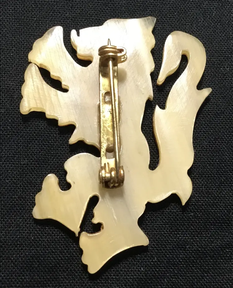 Brooch, carved horn, rampant lion, tinted eye and details, vintage, 2" x 1.5"