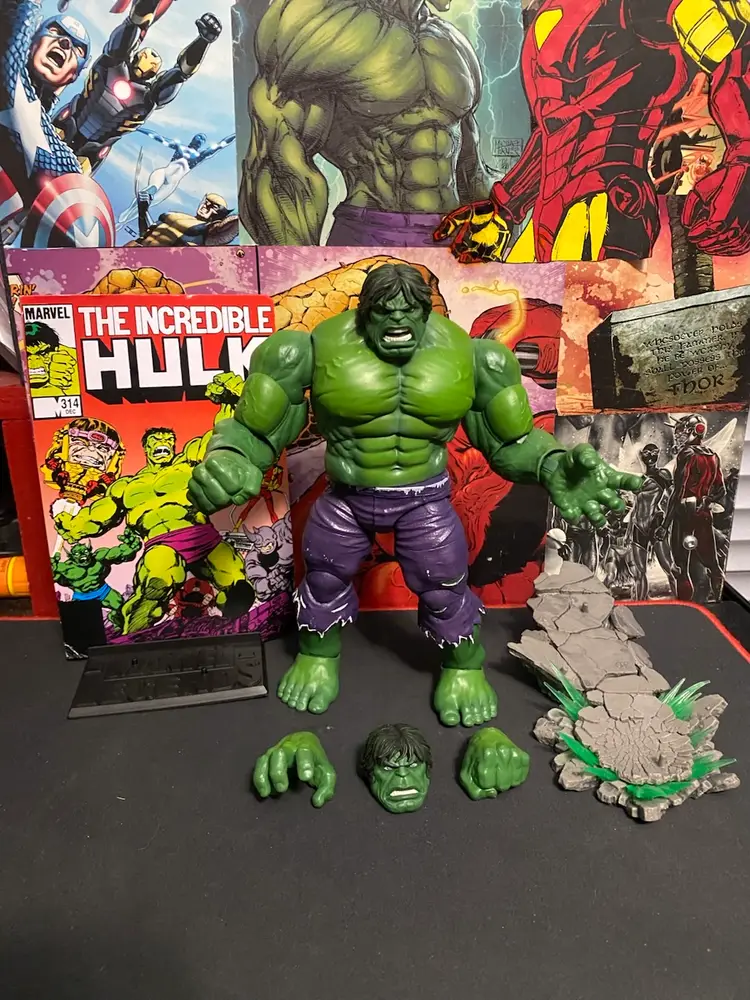 Hasbro Toys - Hulk (Series 1 - Toybiz Throwback)