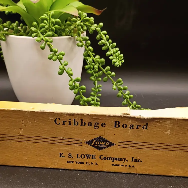 Vintage Wood Cribbage Board E, S, Lowe Company Made in USA Orig. Box Pegs 1940's