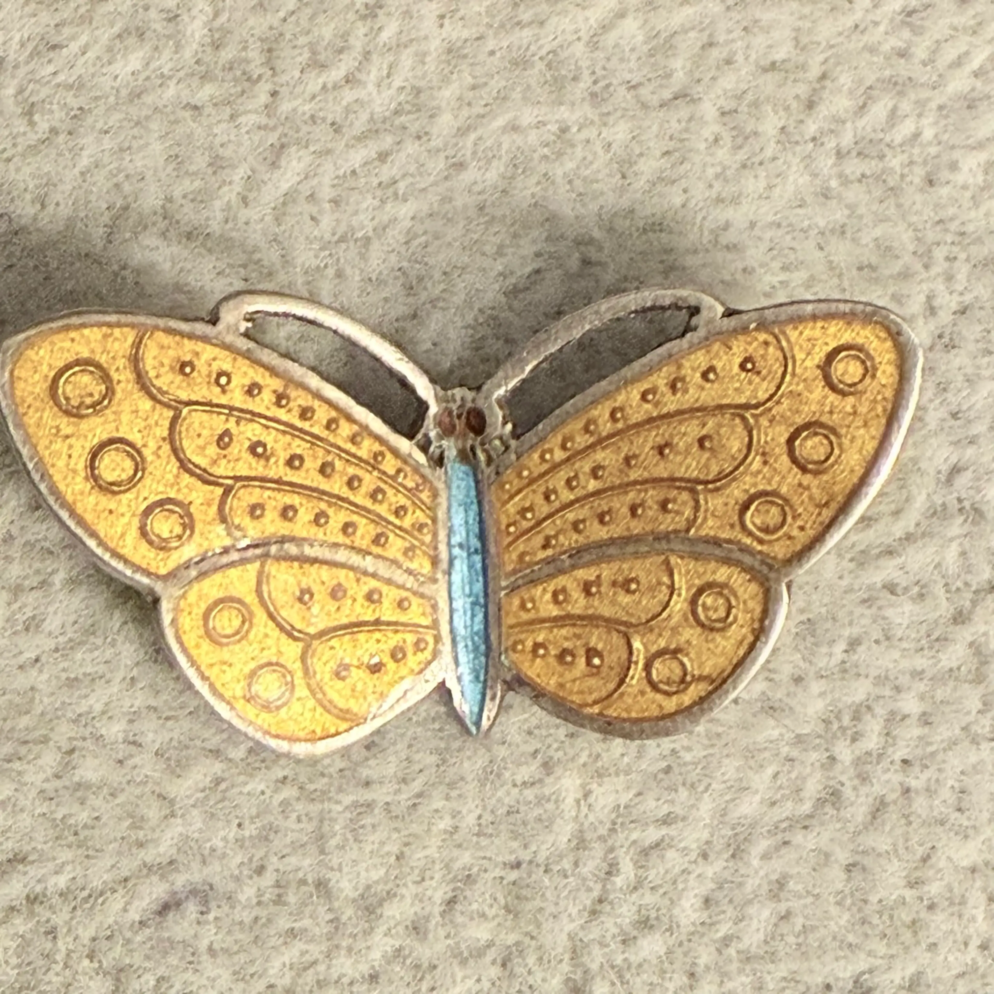 Image 2 of 6