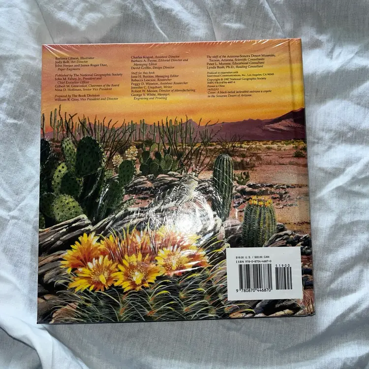 Creatures Of The Desert World Pop-up Book