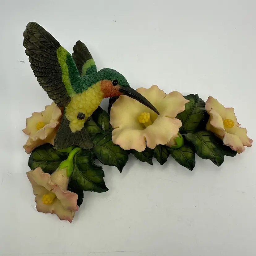 Hummingbird & Floral Corner Shelf Sitter