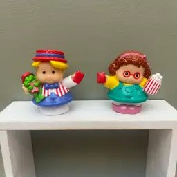 2003 Little People Figures