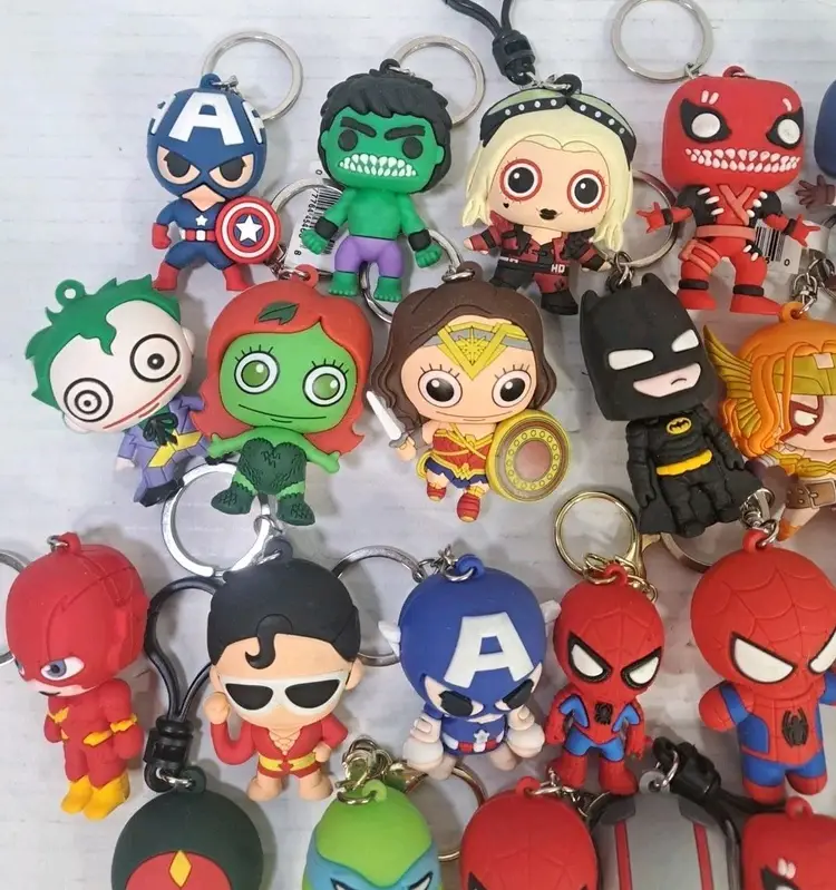 Lot of 35 3D Figural Keychain Bag Clips Marvel DC TMNT Sonic He-Man