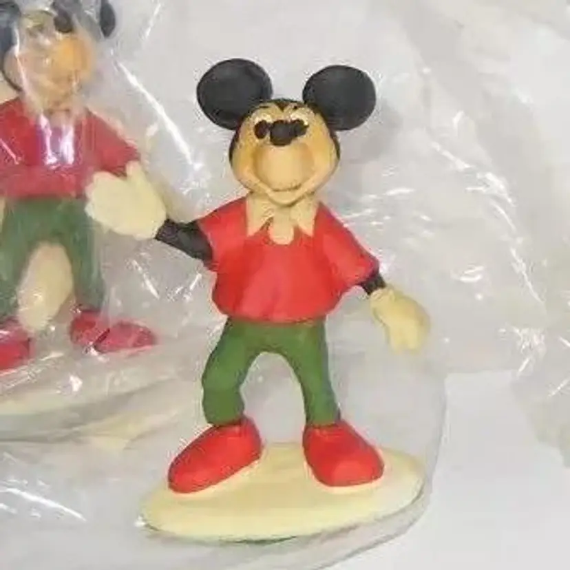 Disney Mickey Figurine Coalport Staffordshire, Fine Art England,