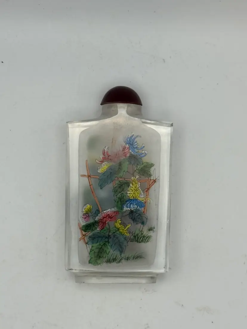 Chinese Reverse Painted Snuff Bottle 2.5”