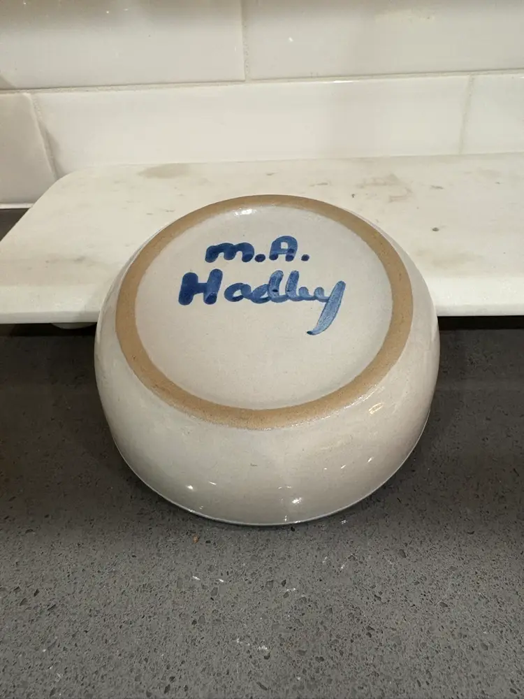 MA Hardly Kitty Bowl Pottery Painted Mouse