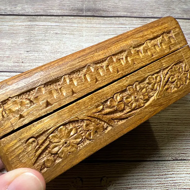 Vintage Hand Carved Trinket Box India Floral Inlay Jewelry Handmade Hinged
