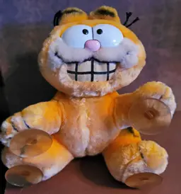 Vintage Plush 'Stuck on You' Garfield Window Cling c.1981 - As Is