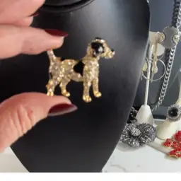 #10 - Vintage Treasures Jewelry