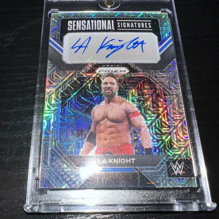 WWE 2023 Prizm LA Knight Mojo Auto 18/25