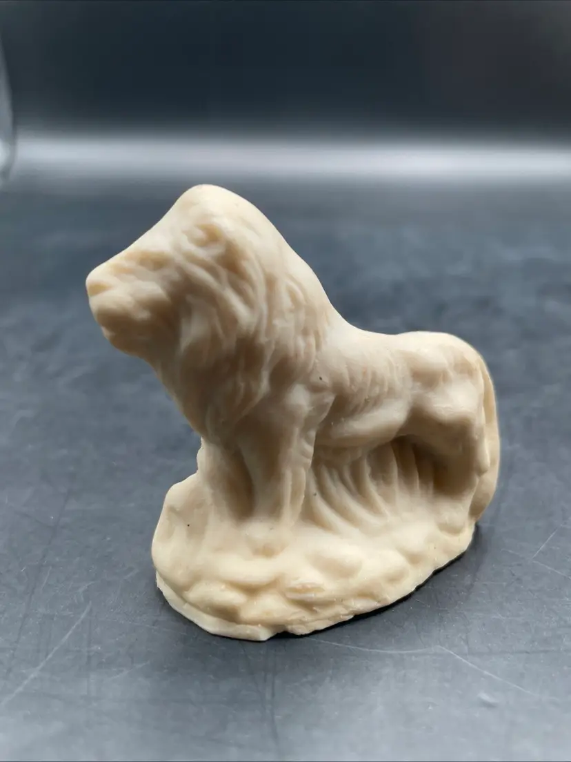 VTG Resin Lion Figurine Made In Mexico