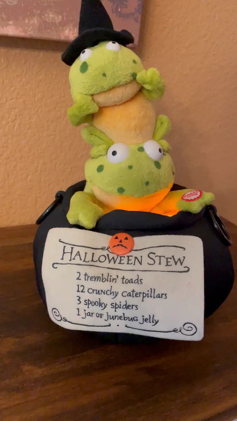 Hallmark Trembling Toads Halloween Stew Singing  Toads In Cauldron Works Great !