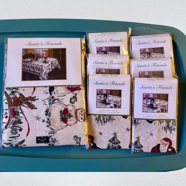 Santa’s Friends (1) Oblong Table Cloth 60x120 & (12) Napkins 100% Cotton Multicolor Santa•Snowmen•Bunnies•Deer•X-Mas Trees
Fits Table 36” x 96” To  48” To 106”