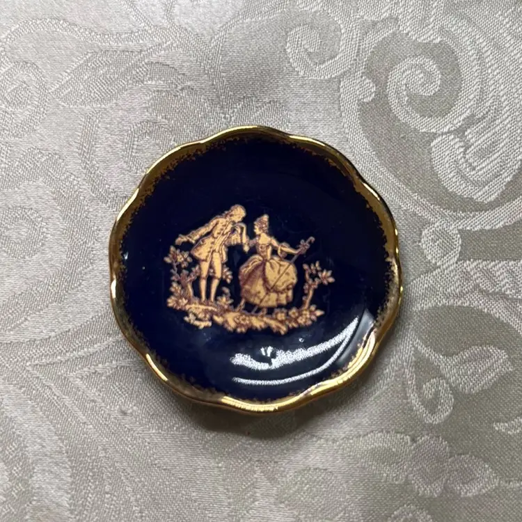 DM Limoges Cobalt Courting Couple Small Plate