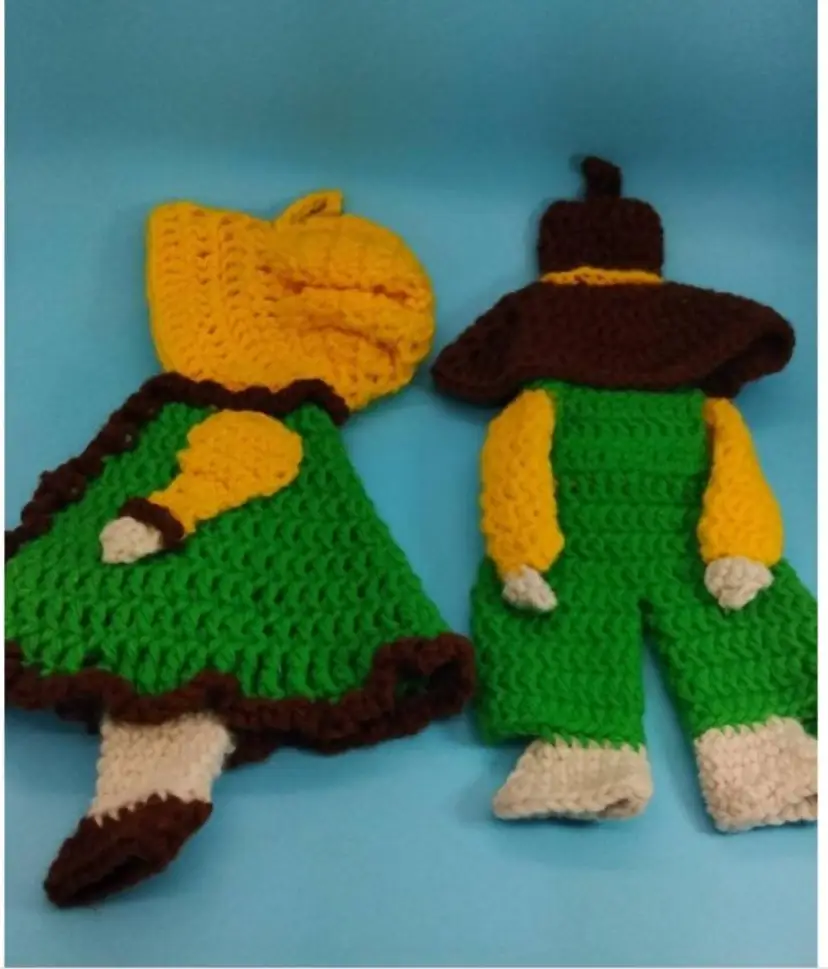 Crochet Pioneer Boy And Girl