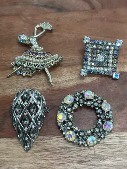 Vintage Lot 4 Beautiful Brooches Vibrant Color Stones Marked & Unmarked