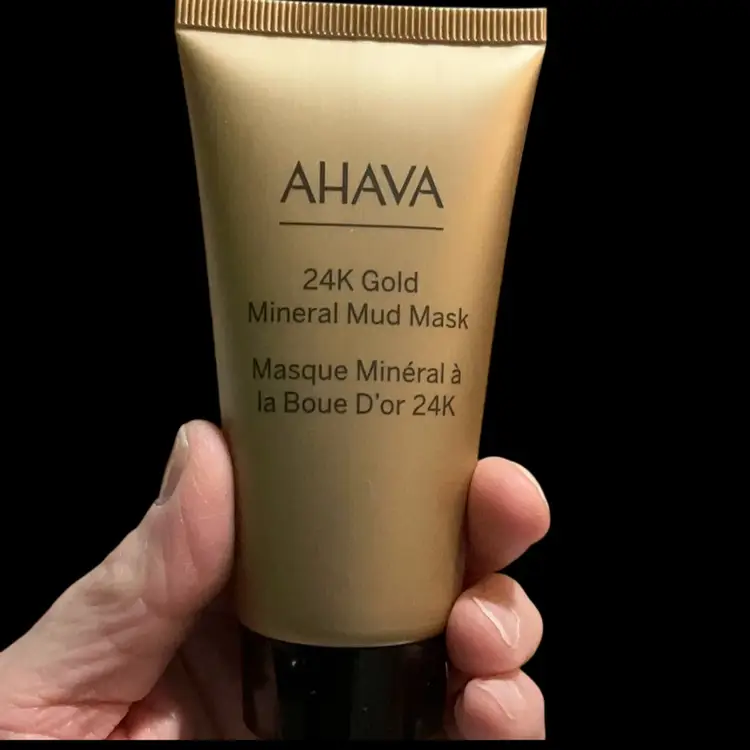 Lot Of Two!! ~~ Mudmasky  New!!Vitamin Booster Blue Clay Mask. And AHAVA 24 K Gold Mineral Mud Mask. “New” Products New !! And Never Opened . Not Expired!!
