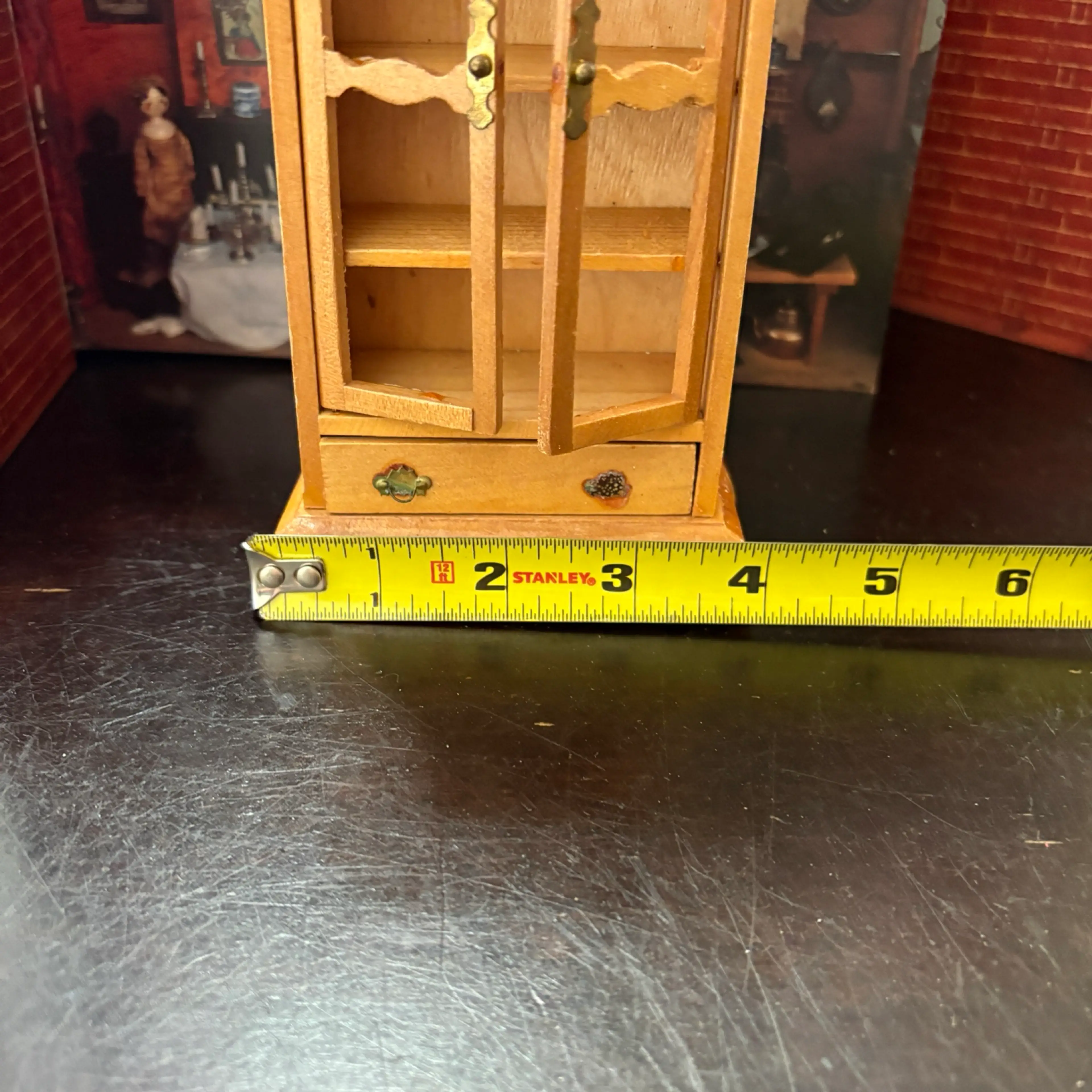 Image 4 of 6