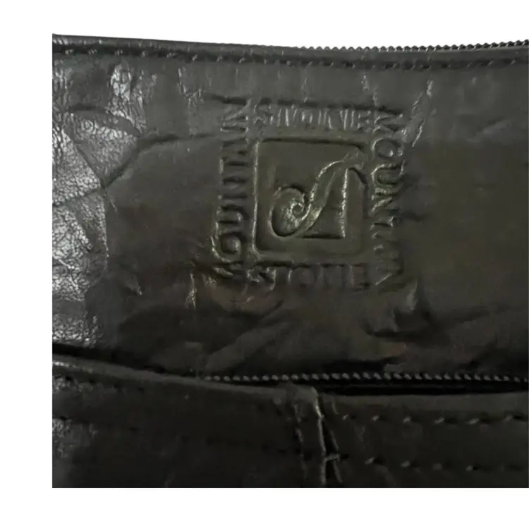 Stone Mountain Leather Pocketbook