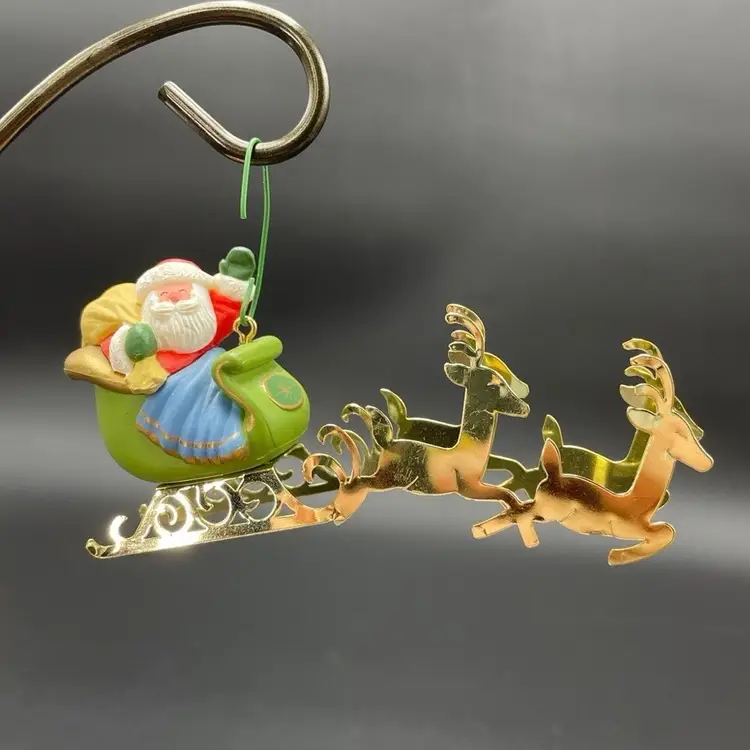 Hallmark Santa Reindeer Sleigh Hanging Christmas Ornament VTG Holiday Decor 1982