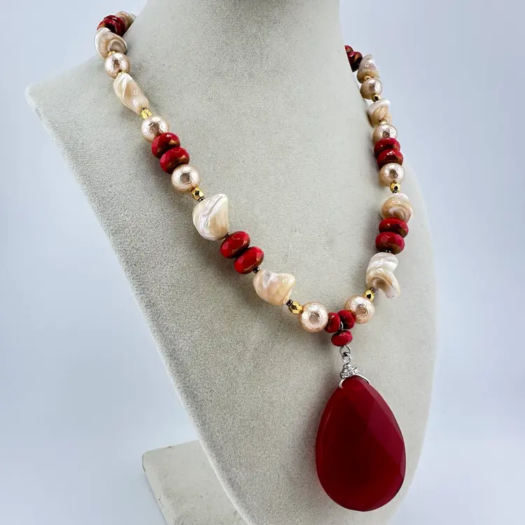 Handmade Faceted Red Glass Teardrop Faux Pearls Shell Beaded 19” Necklace