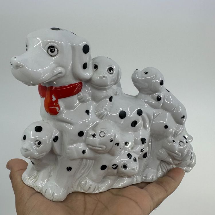 Vintage 101 Dalmations w Puppies Figurine