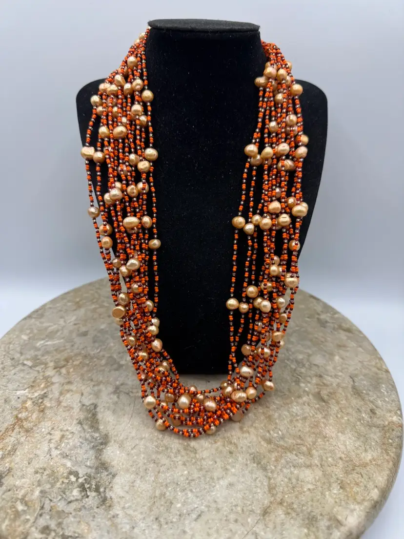 Beautiful Glass Seed Bead And Genuine Freshwater Pearl Necklace 22 Inches