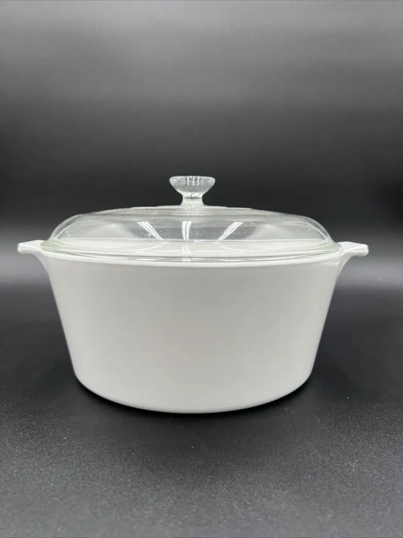 Vintage Corning Ware White Buffet Server Baking Dish 2 1/2 Qt # B-2 1/2-B