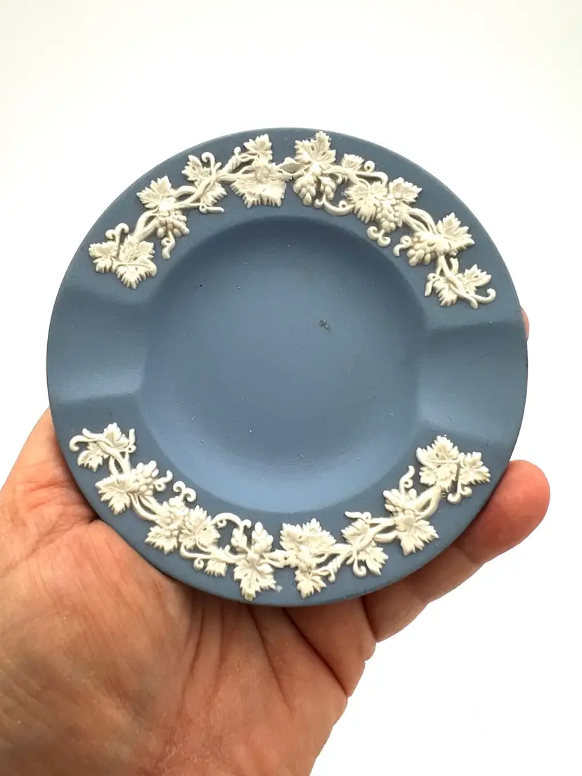 040. Wedgwood Pale Blue Jasperware Small Ashtray 💸