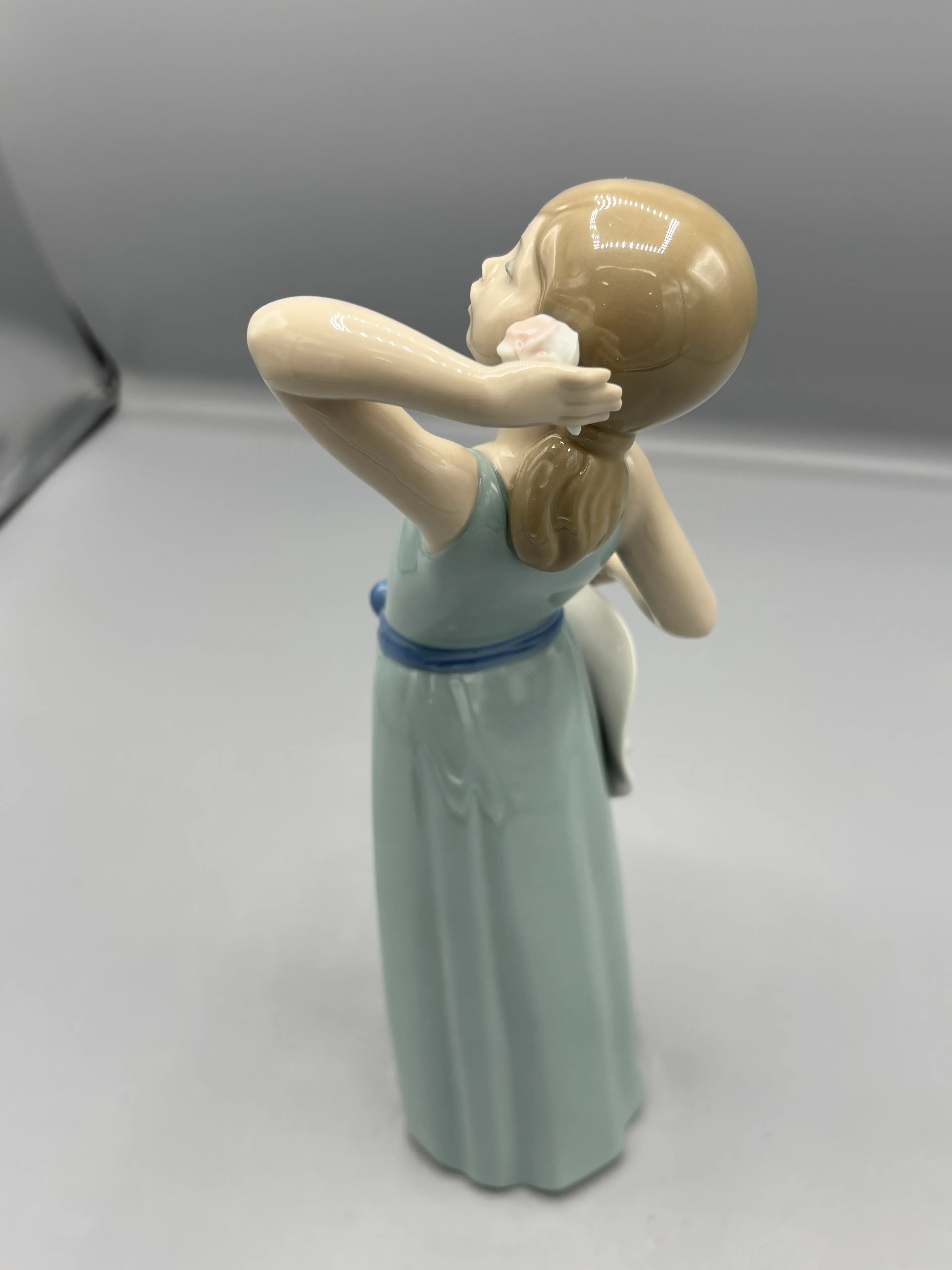 Image 3 of 5